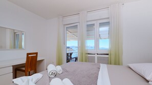 3 habitaciones, tabla de planchar con plancha y wifi gratis 