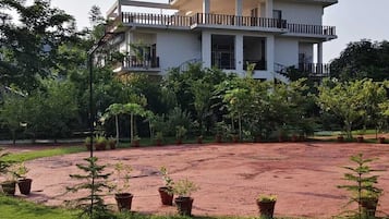 Children's play area - outdoor