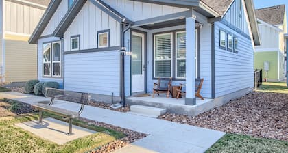 Brand-New, Pet-Friendly, Pickleball Courts, Dog Park