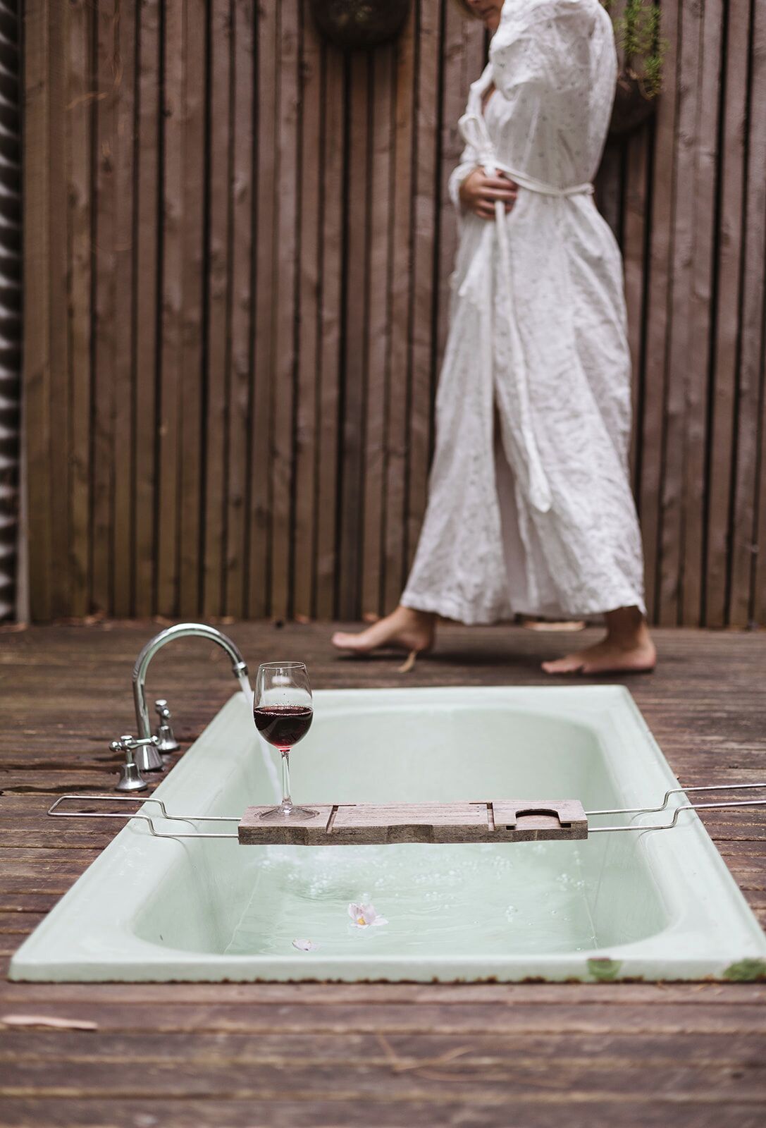 المنطقة المحيطة بالمنشأة