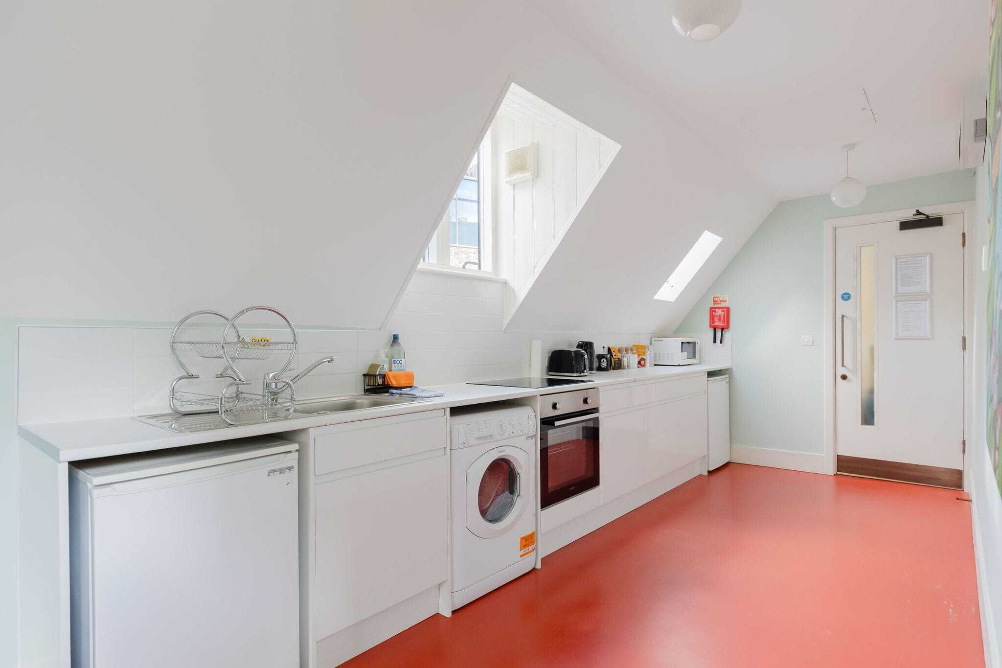 Fridge, oven, stovetop, toaster