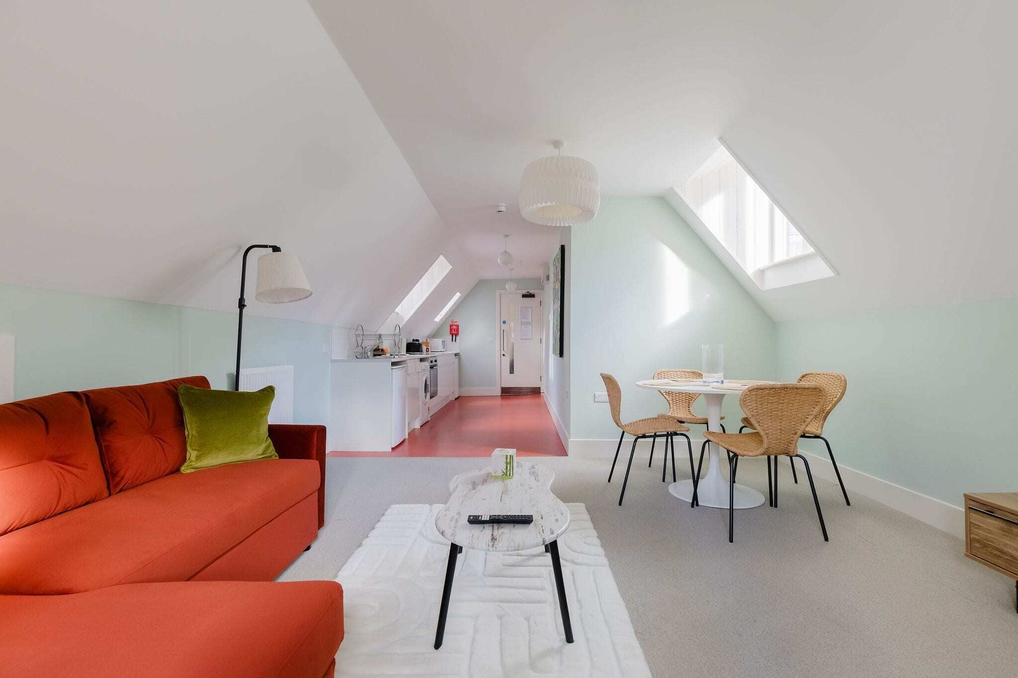 Televisión, oficina