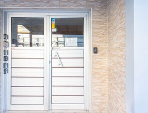 تفاصيل الفندق من الخارج