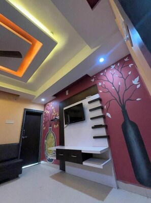 Double Room, City View | Free WiFi, bed sheets - Hotel Park Paradise and Restaurant (Gadarwara)