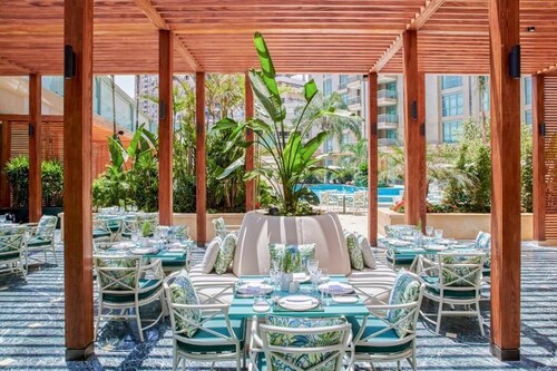 Premium SA at 4 Seasons Hotel