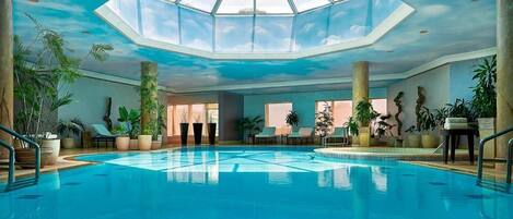 Indoor pool, outdoor pool