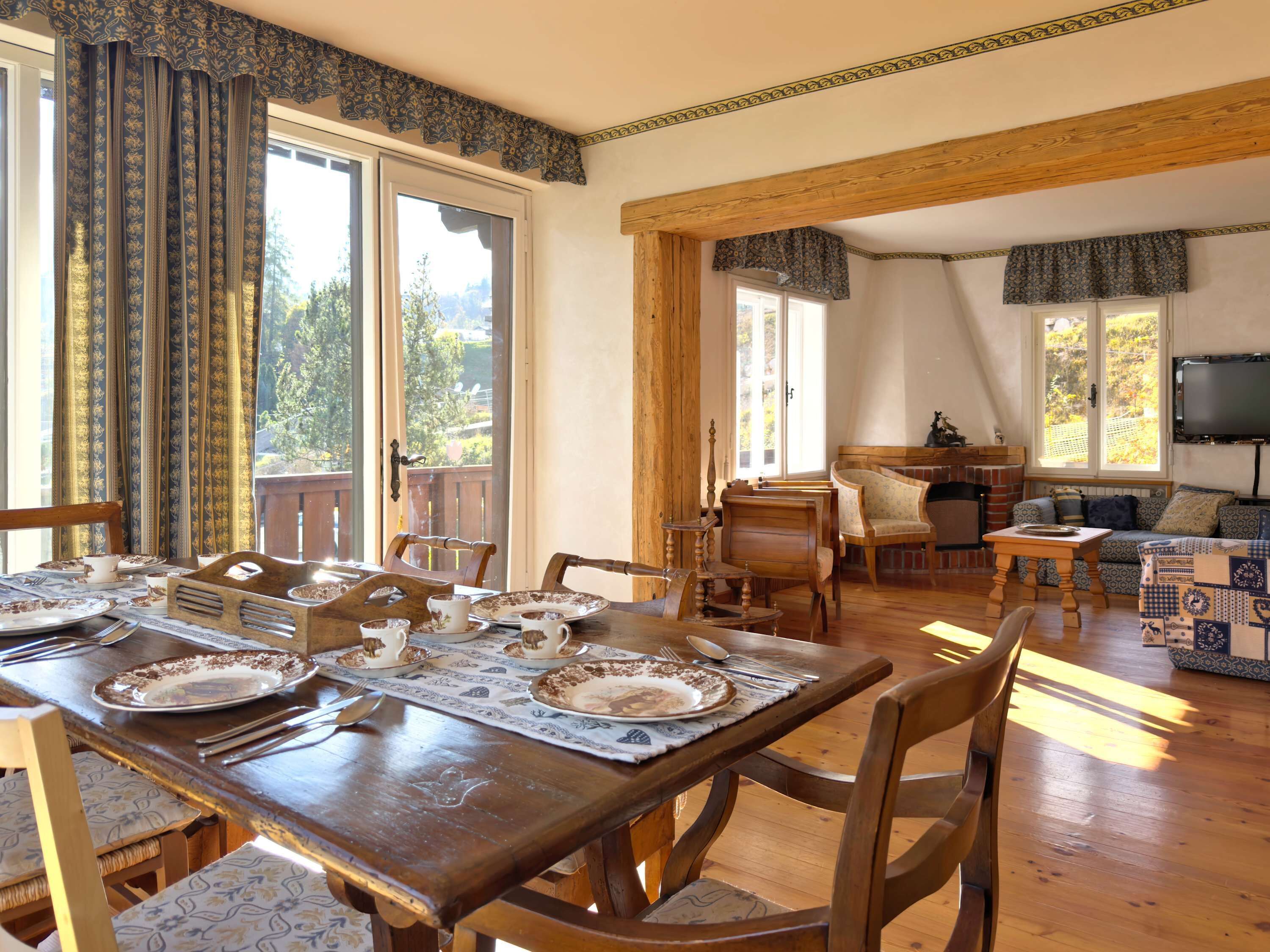 Televisión y oficina 