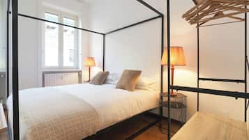 Three-bedroom apartment, Via Dogana 3 | Ferro/asse da stiro, culle/letti per bambini (a pagamento)