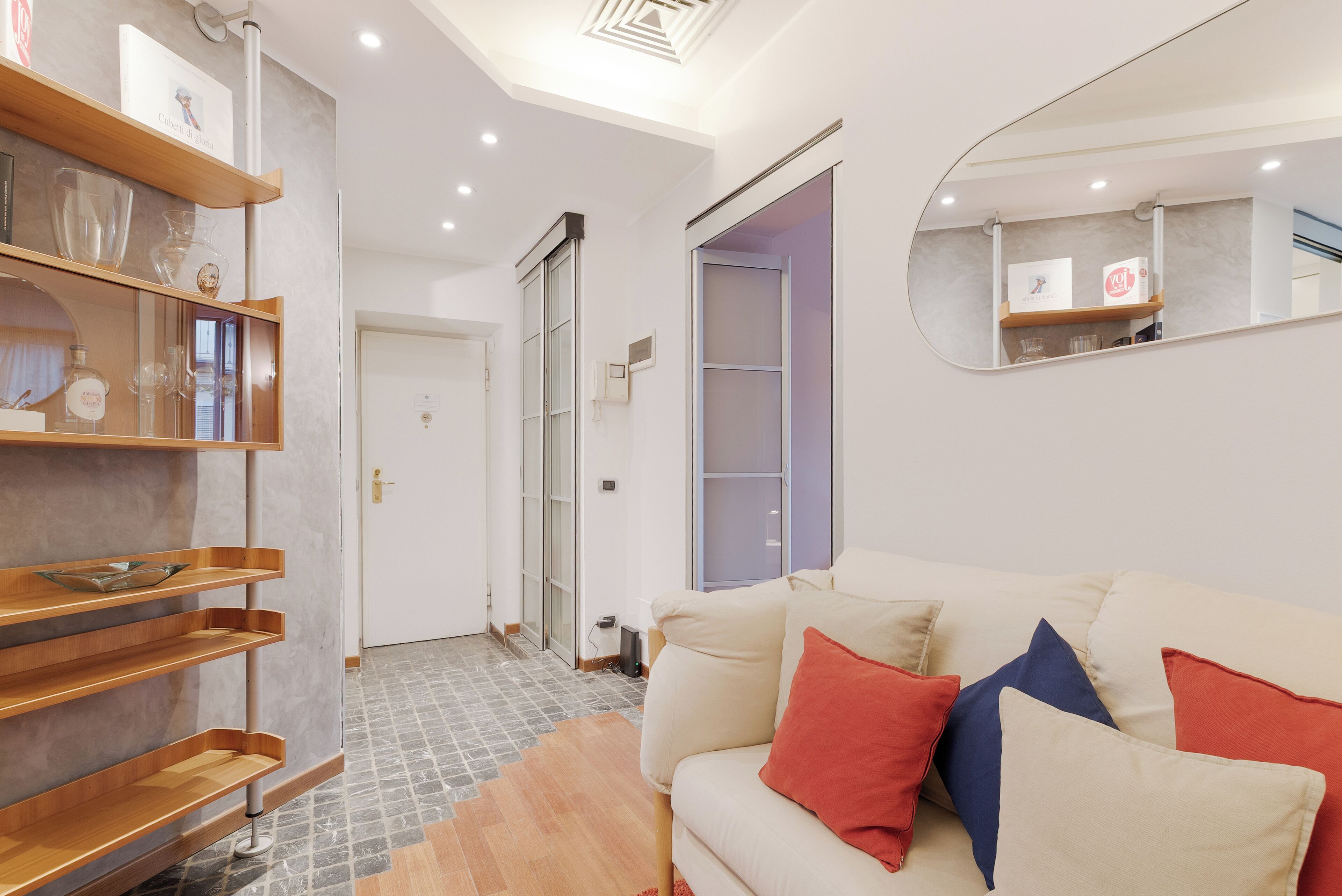 One-bedroom apartment, Passagio Duomo 2 | Living area | 30-inch flat-screen TV with satellite channels