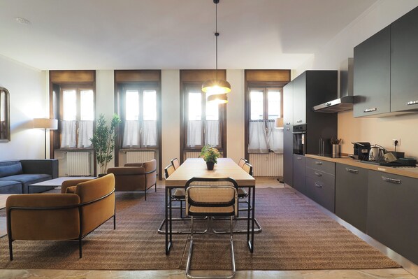 Three-bedroom apartment, Via Dogana 3 | Wohnbereich