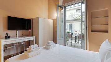 One-bedroom apartment, Passagio Duomo 2