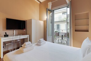 One-bedroom apartment, Passagio Duomo 2
