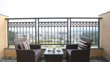 Kamar Keluarga | Balkon