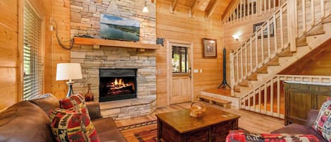 Fernseher, Kamin, Arbeitsbereiche