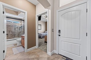 Shower, towels - Paws & Putts Oasis – Pool, Pets + RV Garage (Mesquite)