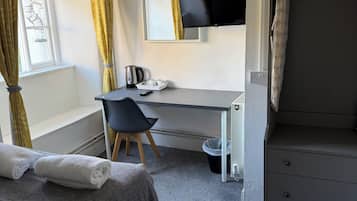 Classic Single Room, Desert view | Desk, laptop workspace, blackout curtains, iron/ironing board