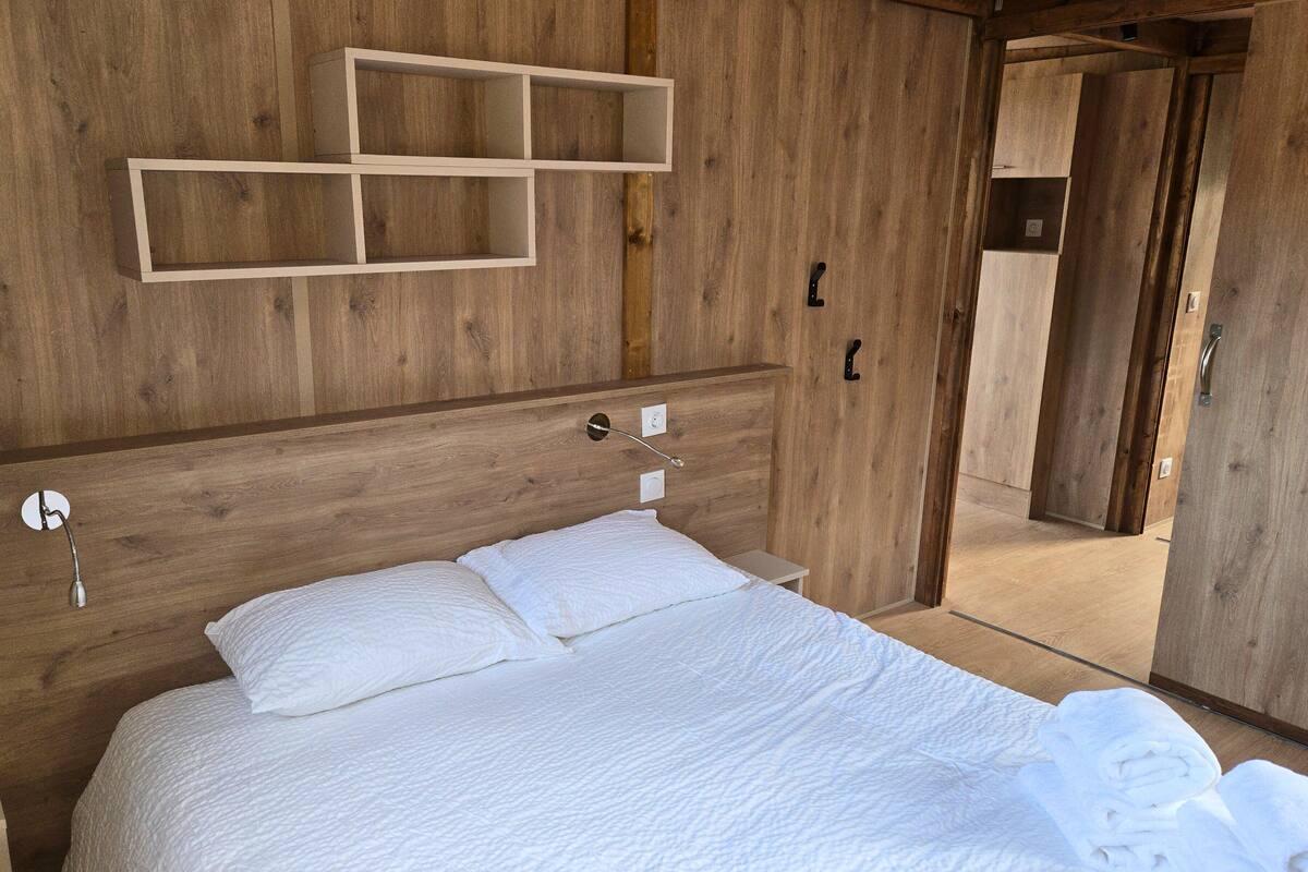 Family Chalet, Mobility Accessible, Mountain View | Free WiFi