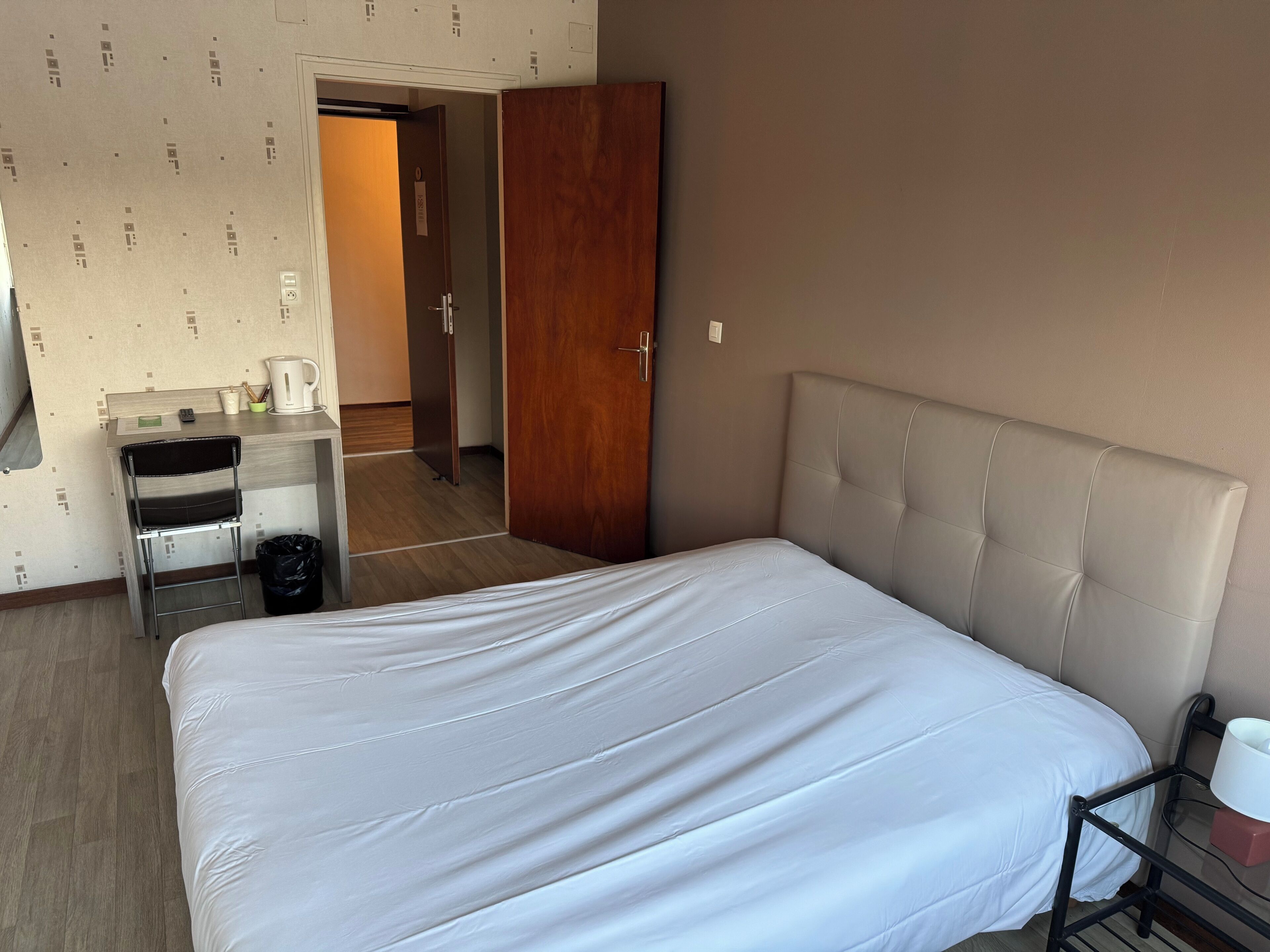 Comfort Double Room | Desk, iron/ironing board