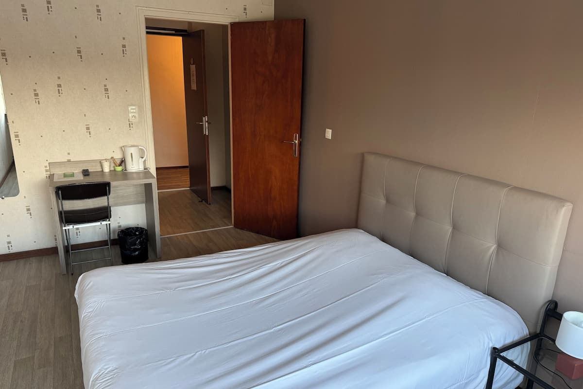 Comfort Double Room | Desk, iron/ironing board