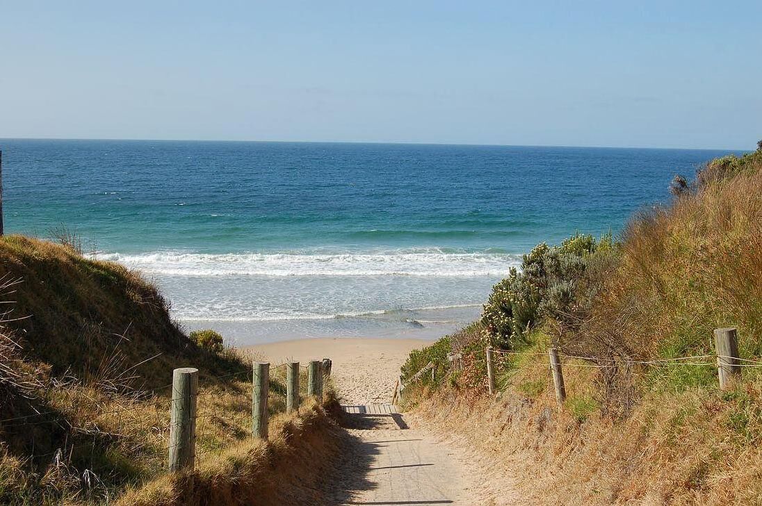 Playa en los alrededores y toallas de playa 