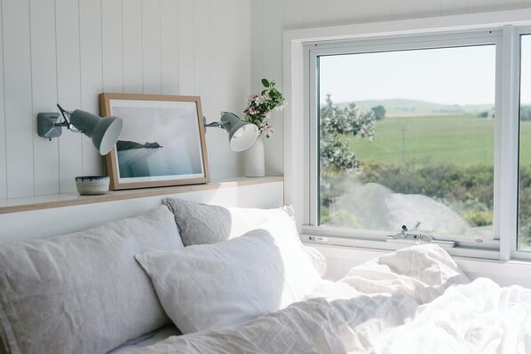 2 soverom, skrivebord, wi-fi (inkludert) og sengetøy