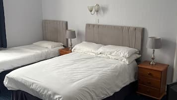 Desk, laptop workspace, free WiFi