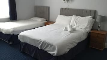 Desk, laptop workspace, free WiFi