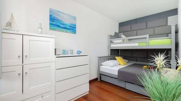 1 soverom, strykejern/-brett, reiseseng for barn og wi-fi