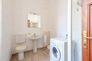Appartement, 2 chambres | Salle de bain