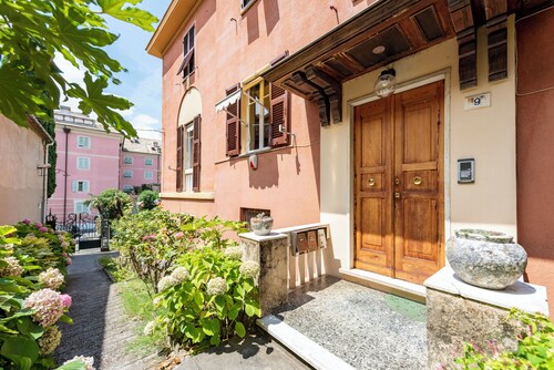 Spacious 2-bedroom flat near the beach