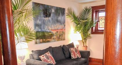 Harmony Family Estate
A Beautiful 5-bedroom house in Wilmington for your group