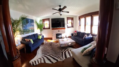 Harmony Family Estate
A Beautiful 5-bedroom house in Wilmington for your group