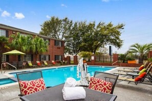 Outdoor pool - Baymont by Wyndham Houston/Westchase (Houston)