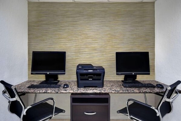 المنشأة من الداخل