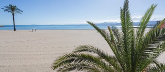 Apartment 'Los Olivos Bb1' with Sea View, Wi-Fi and Air Conditioning
