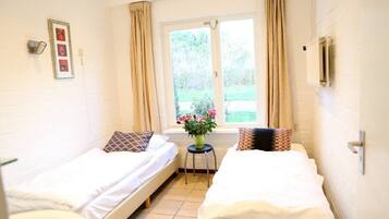 7 bedrooms, free WiFi, bed sheets