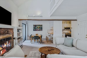 TV, peis og kontorer