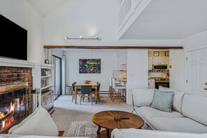 TV, fireplace, offices