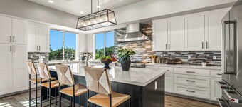 The Overlook by Sonoma Stays – Modern Luxe Retreat