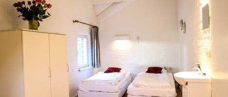 4 chambres, Wi-Fi gratuit, draps fournis