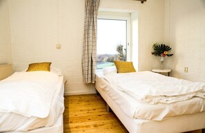 2 bedrooms, free WiFi, bed sheets