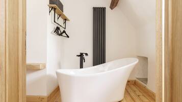 Deluxe Double Room, Courtyard View | Bilik Mandi | Pengering rambut, tuala disediakan, sabun, syampu