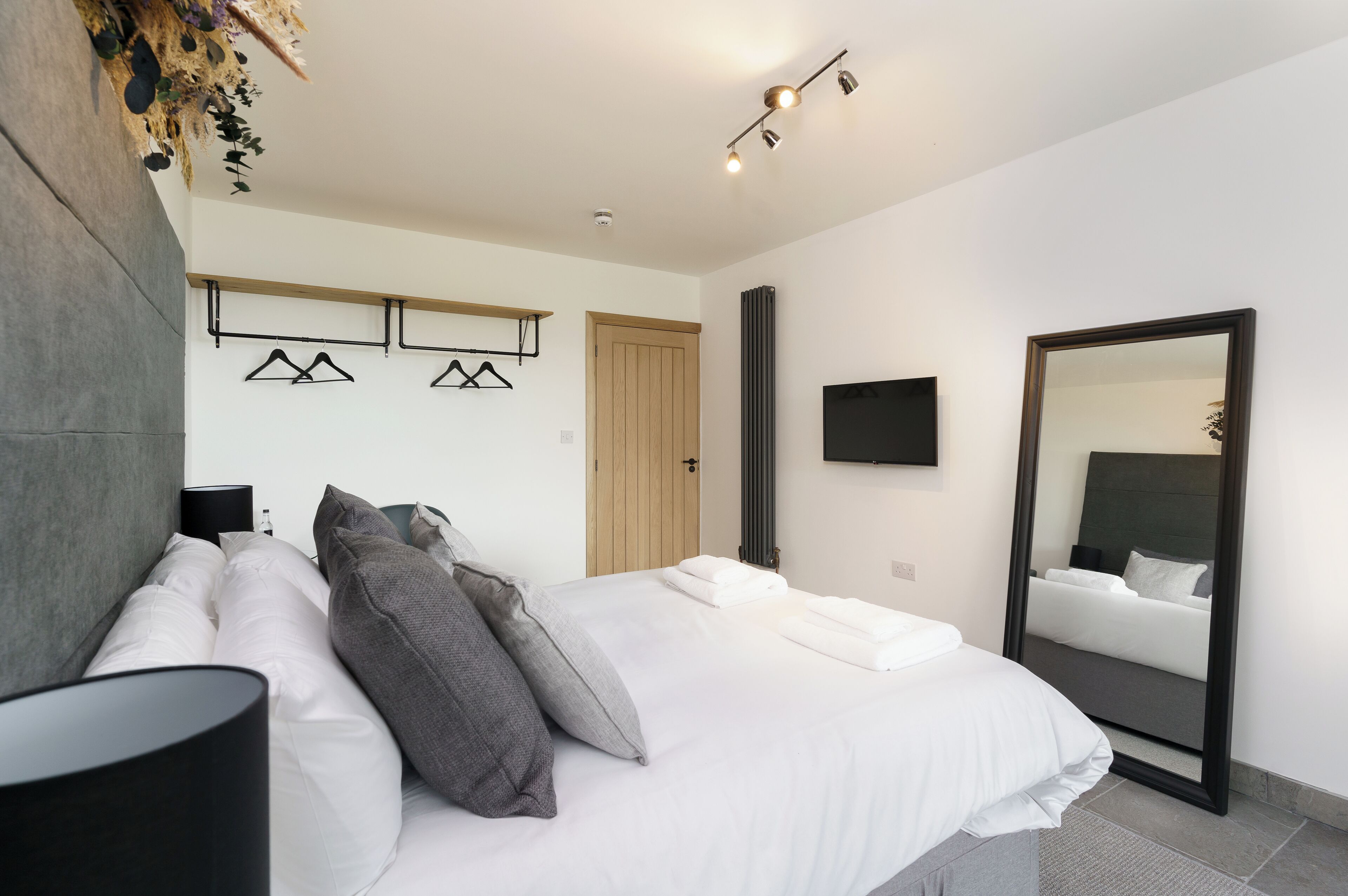 Tabla de planchar con plancha 