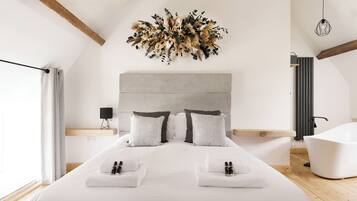 Deluxe Double Room, Courtyard View