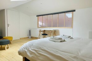 3 chambres, fer et planche à repasser, lit parapluie, Wi-Fi gratuit