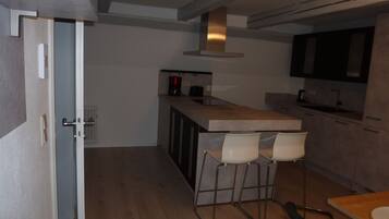 Kühlschrank, Herdplatte, Geschirrspüler