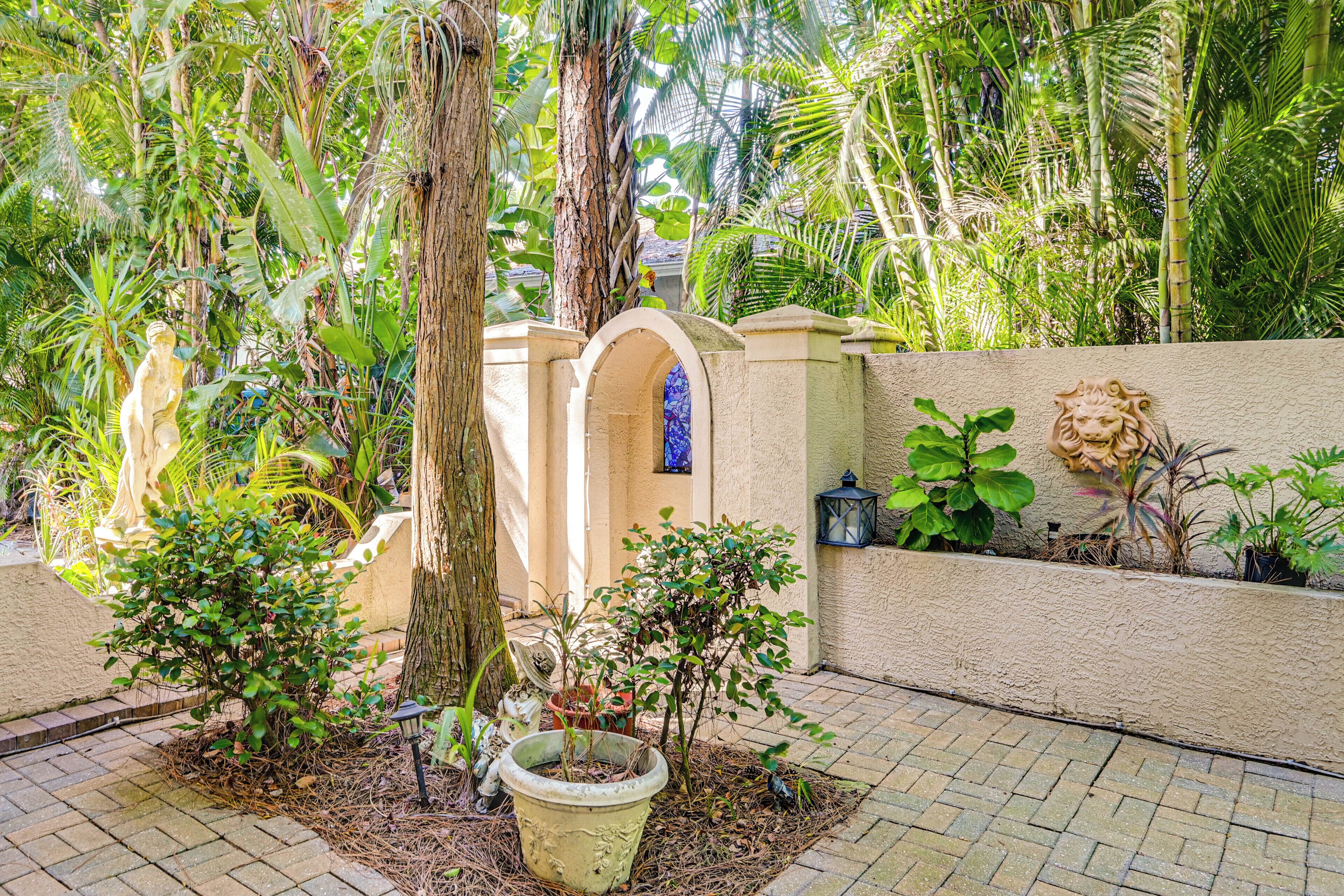 House (1 Bedroom) | Interior