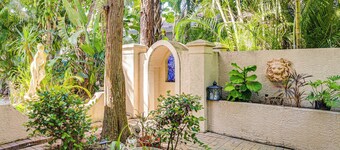 3 Mi to 5th Ave South: Quiet Getaway w/ Garden