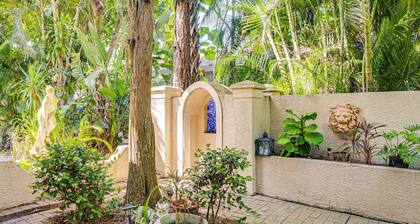 3 Mi to 5th Ave South: Quiet Getaway w/ Garden