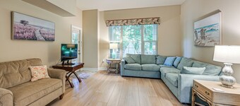 3 Mi to 5th Ave South: Quiet Getaway w/ Garden